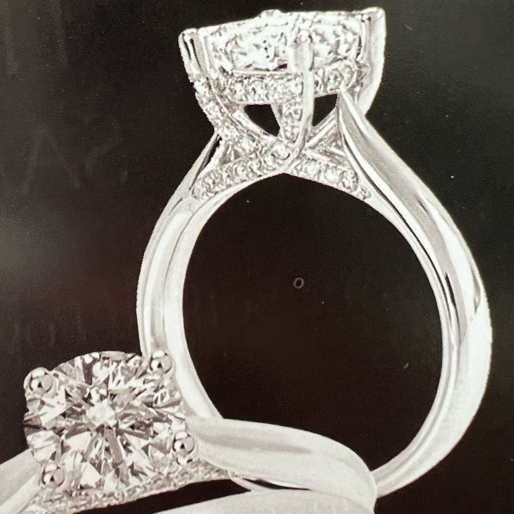 1.55 carat round brilliant engagement ring